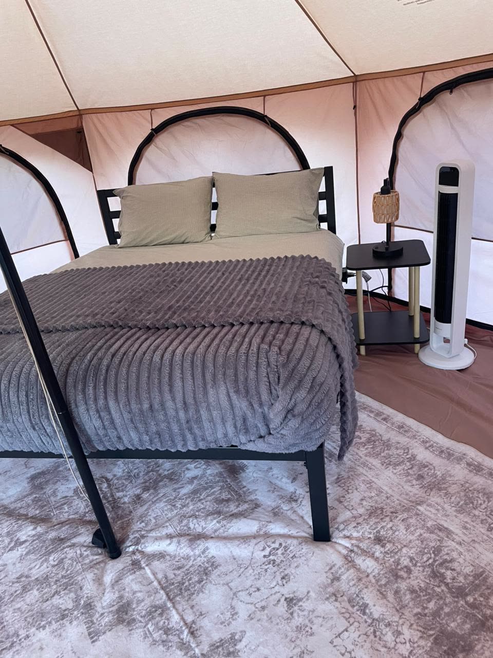 Glamping Queen — cama queen size
